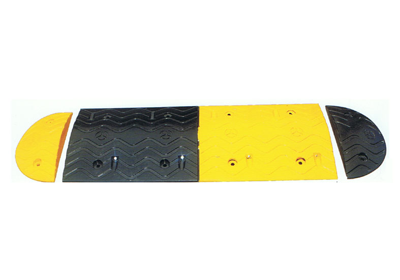 橡胶减速带SJ101